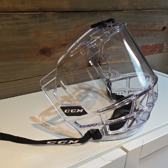 CCM Transparent Hockey Visor with Black Strap - Picture 7 of 9